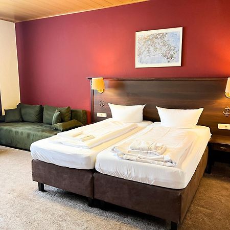 Hotel Fraenkischer Hof Китцинген Экстерьер фото